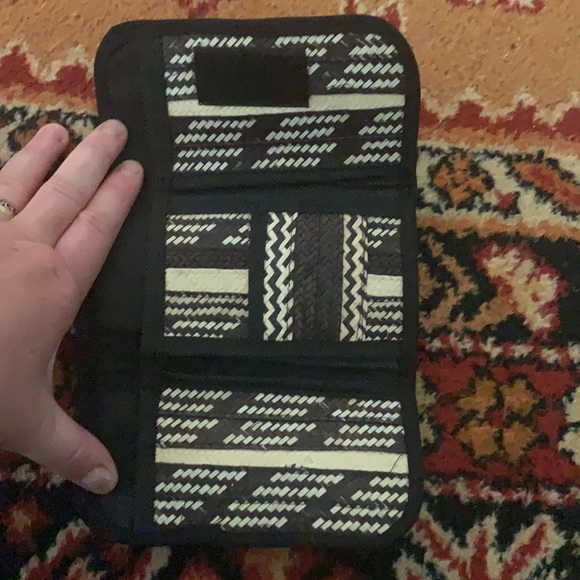 Vintage straw woven wallet - Picture 2 of 3